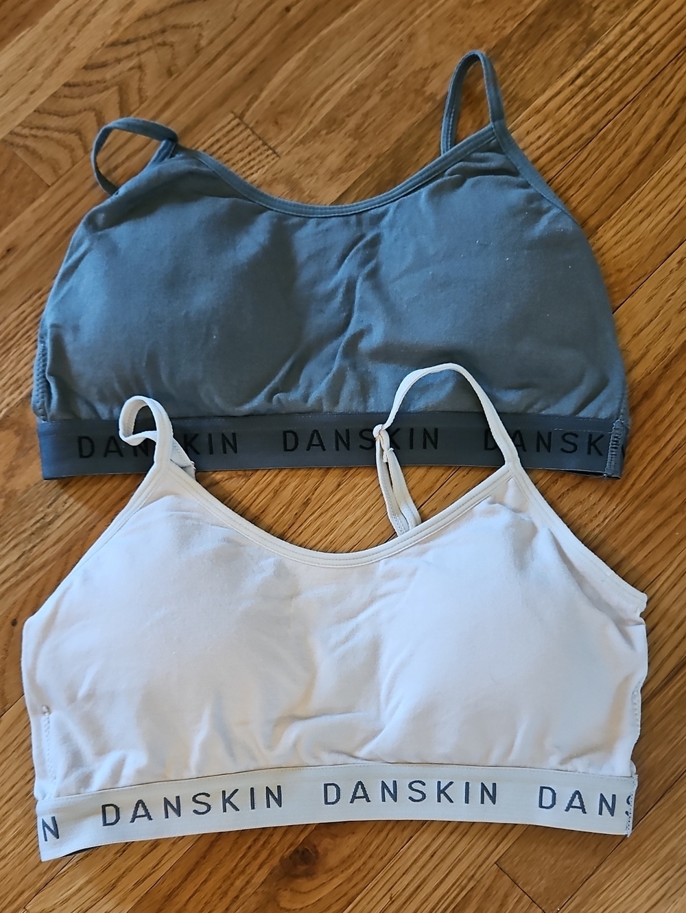 Danskin Women’s Seamless Crop Bralette - White & Olive Green